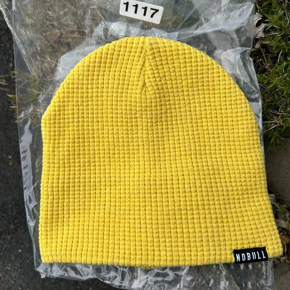 NOBULL‎ Waffle Beanie Yellow Unisex - Picture 9 of 9